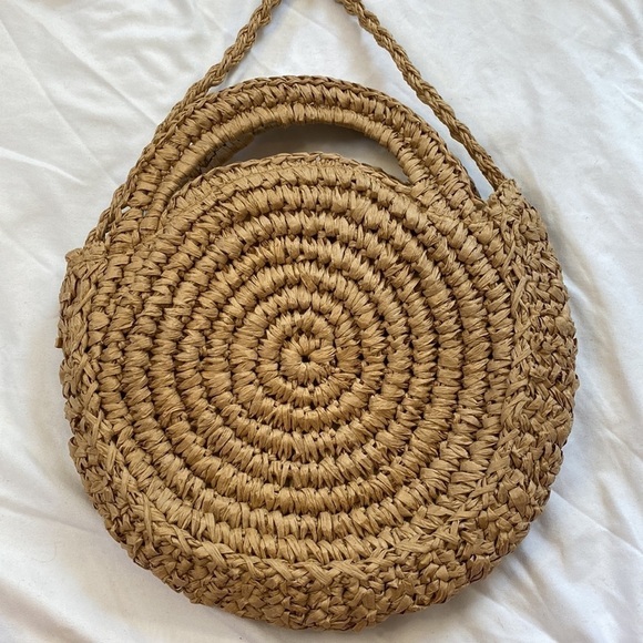 Classic Natural Raffia Straw Convertible Crossbody Bag - Picture 5 of 10